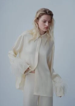 Pantalons Satiné Détail Plumes