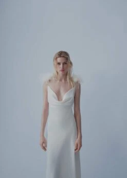 Robe Style Lingerie Détail Plumes -Mode Nouvelle Magasin 57001110 01 D2