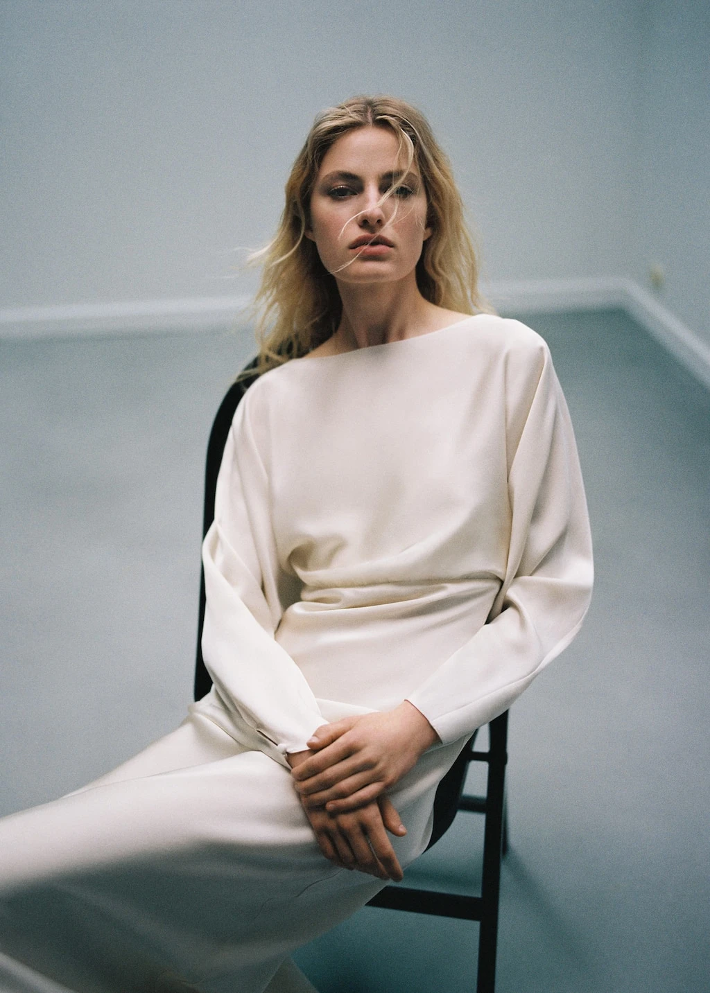 Robe Style Lingerie Détail Cape 5 Robe Style Lingerie Détail Cape – Image 5